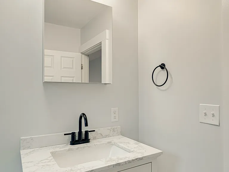 24 Dunlap St #3 — Photo 5