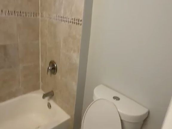 4th image of 214 Littleton Ave #A1