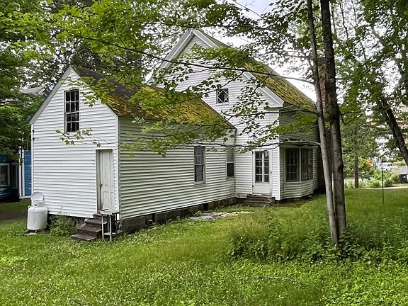 4th image of 28 Grove St