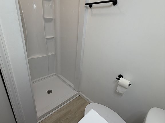 5th image of 1049 Seale Ave #1