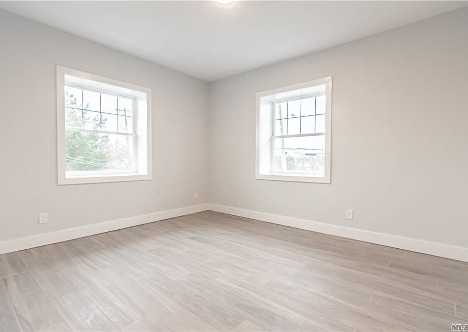 2nd image of 15 S Saxon Ave #3