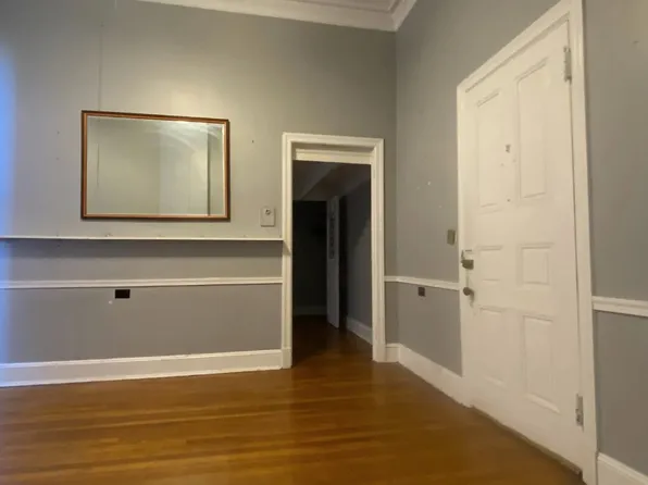 16 W Mount Vernon Pl APT 2C, Baltimore, MD 21201