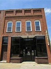 1st image of 110 E Oldtown St