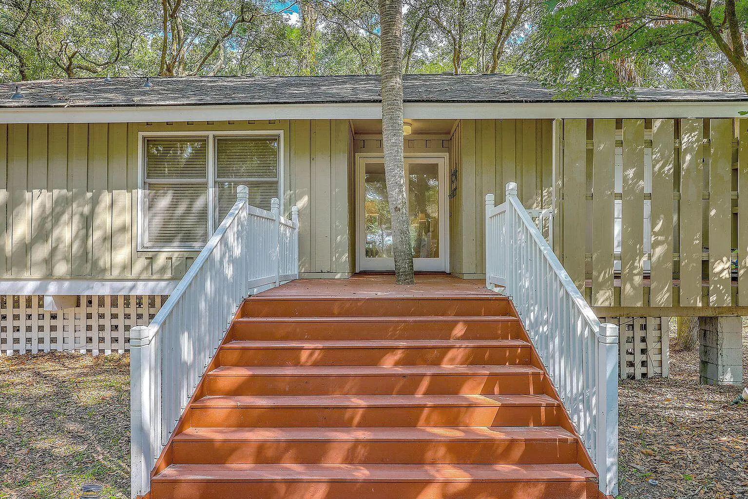 3 bed, 3.0 bath, 1878 sqft, $9,700 — Photo 4