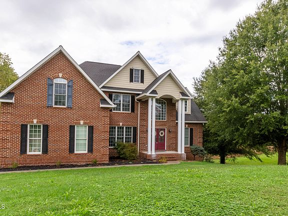 3rd image of 7801 Statley Oaks Ln