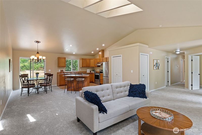 5th image of 6401 151st Street NW