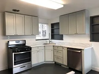 1 bed, 1000 sqft, $2,400 — Photo 3