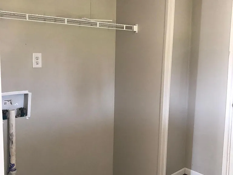 408 Samantha St — Photo 21