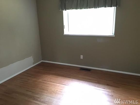 3rd image of 2689 Jackson Ave SE
