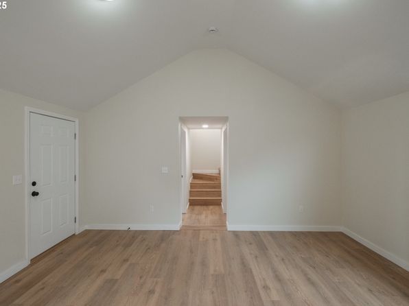 portland-oregon-176559619 picture