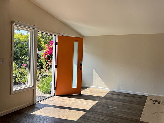 5th image of 1331 Torrance Ave