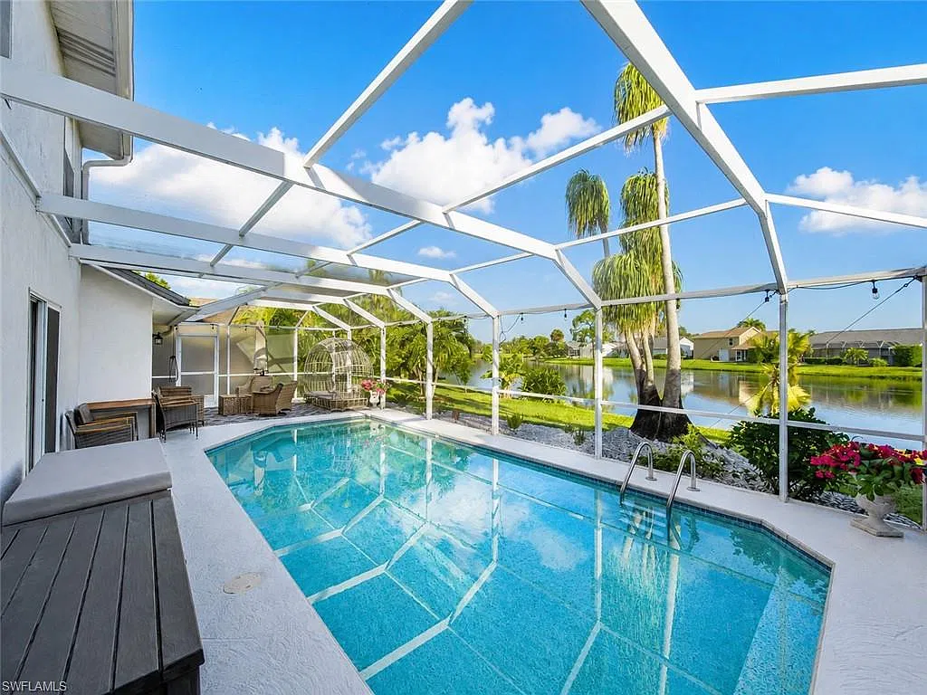 4 bed, 2.5 bath, 2300 sqft, $15,000 — Photo 4