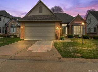 52797 Paint Creek Dr, Macomb, MI 48042