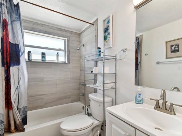 tampa-florida-82242378 picture