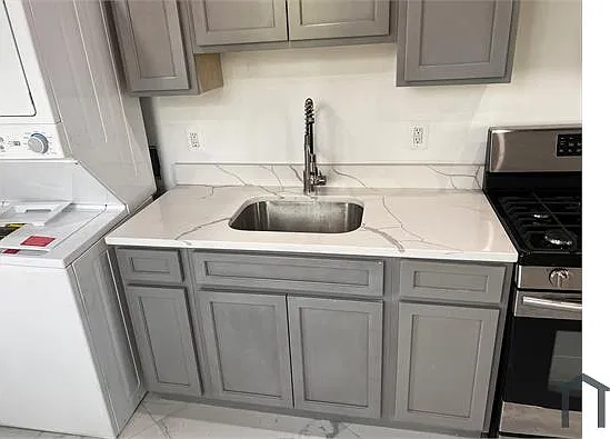 1 bed, 721 sqft, $1,200 — Photo 4