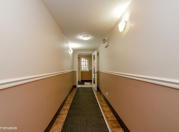 4th image of 6752 S Clyde Ave #1