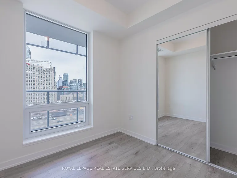 28 Freeland St #1307 — Photo 25