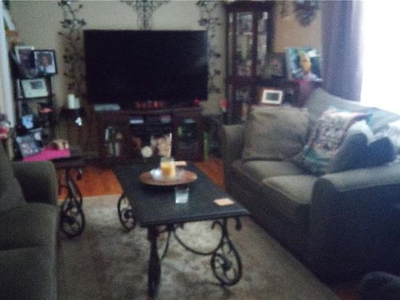 3rd image of 44 Oak St