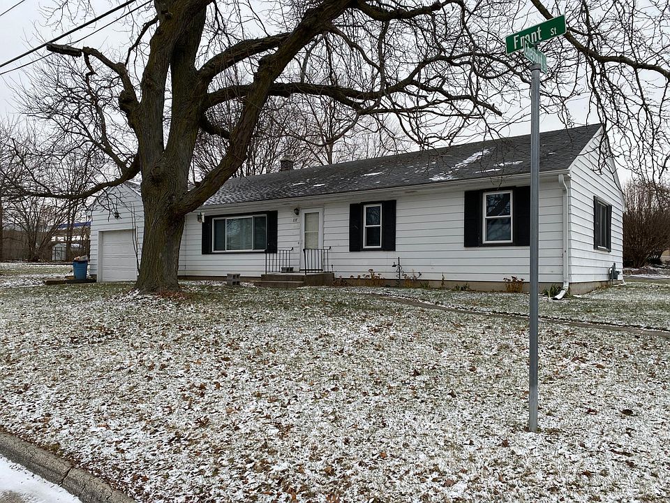 137 E Front St Byron IL ranch house on corner lot