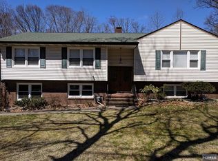 490 Van Emburgh Ave, Ridgewood, NJ 07450