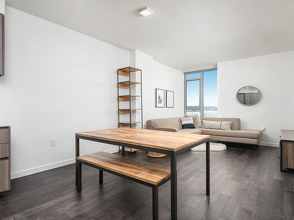 5th image of 1000 3rd St Unit 616
