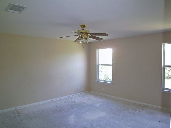5th image of 722 Blair Ave