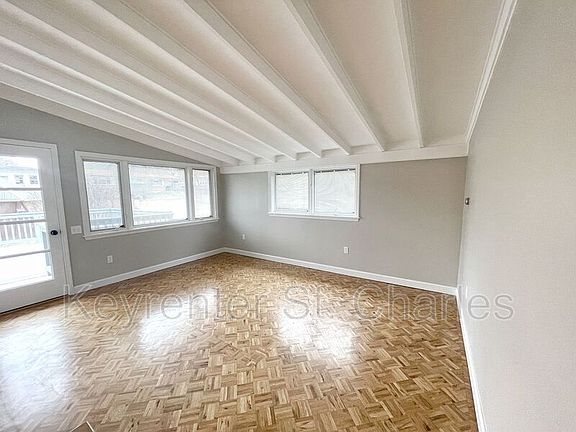 4th image of 1100 Belmont Ter