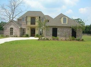15051 W Lakefront Ave, Gonzales, LA 70737