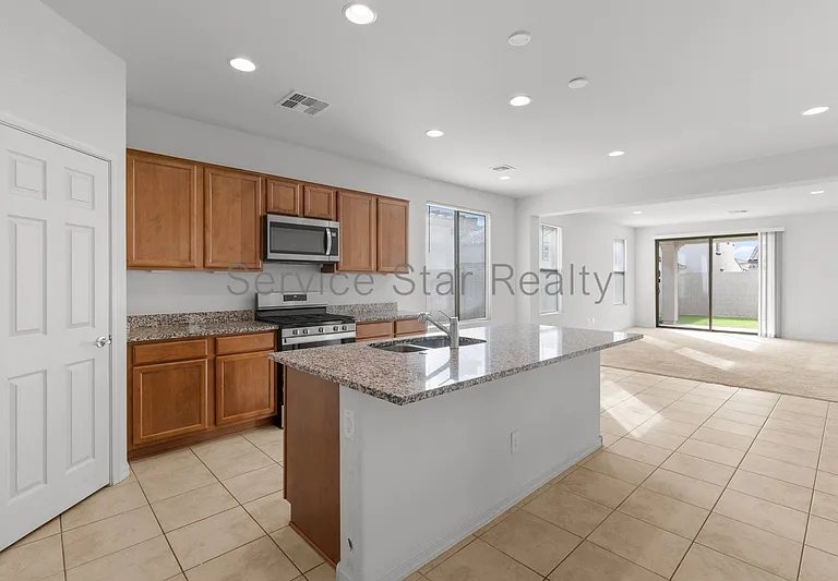 9031 W San Juan Ave — Photo 6