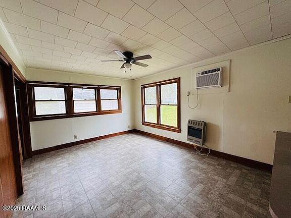 2nd image of 340 N 10th St
