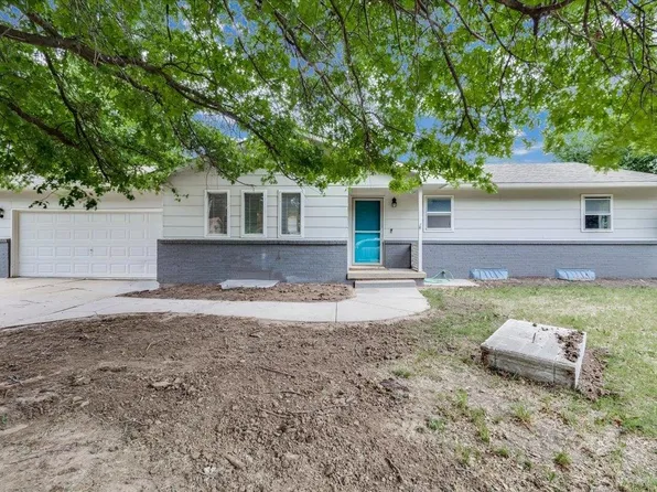 1630 Pin Oak Ct, Rose Hill, KS 67133