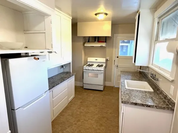 31 Oakes Blvd #31, San Leandro, CA 94577