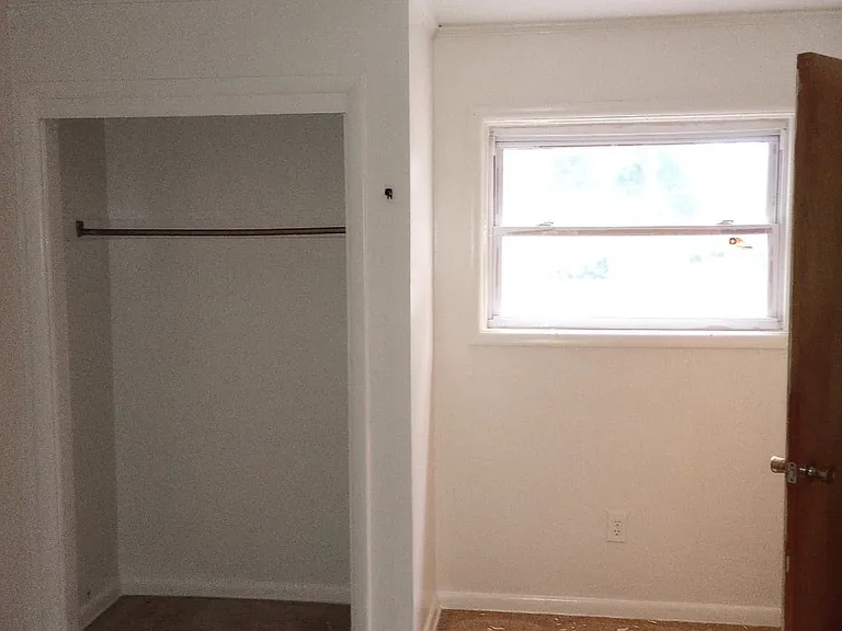 108 Drury Ln — Photo 17