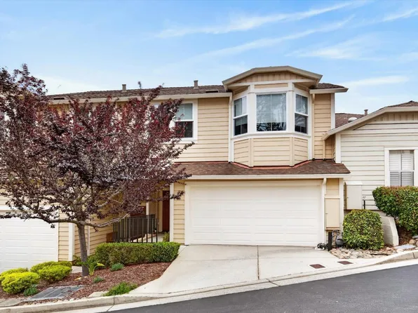 14 Glen Lake Dr, Pacific Grove, CA 93950