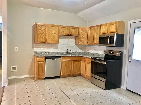 5th image of 12551 Royal Lake Dr