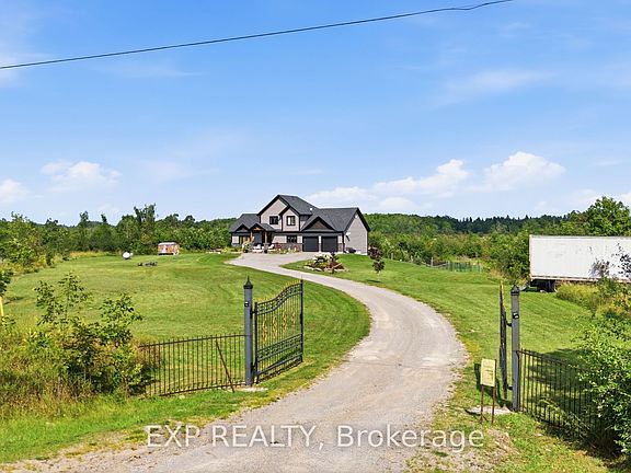 5th image of 2166 Victoria Rd