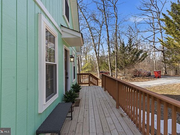 4th image of 77 Tall Pine Ln