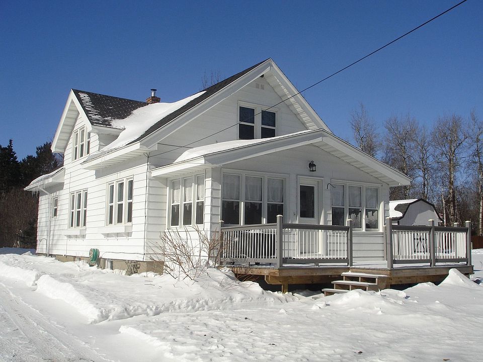 Basswood Ave