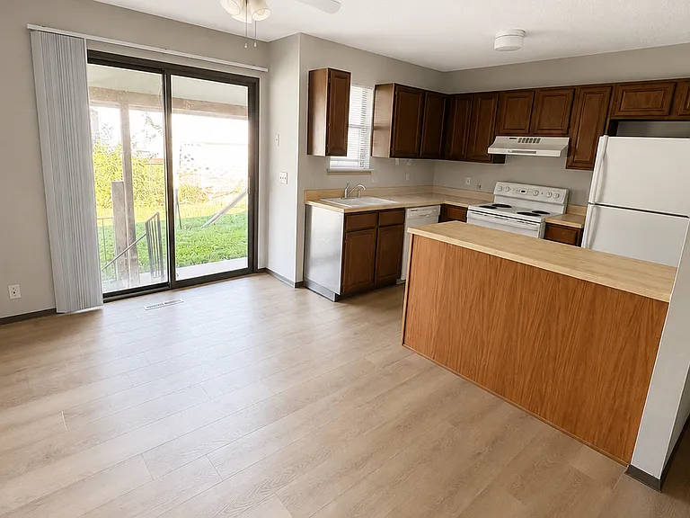 1532 N Maybelle Pl — Photo 9