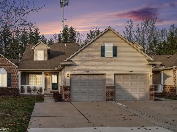 404 Woodfield Square Ln, Brighton, MI 48116