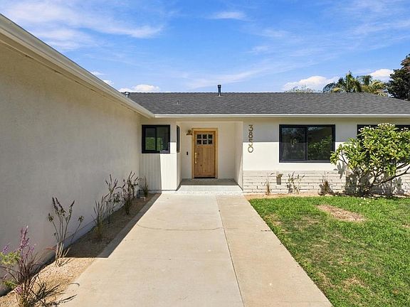 3rd image of 3850 Trieste Dr