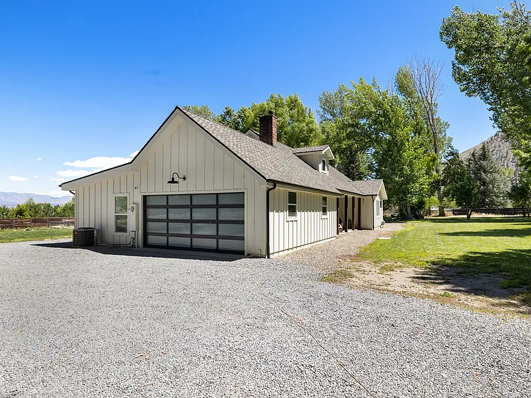 2241 Pioneer Trl — Photo 16