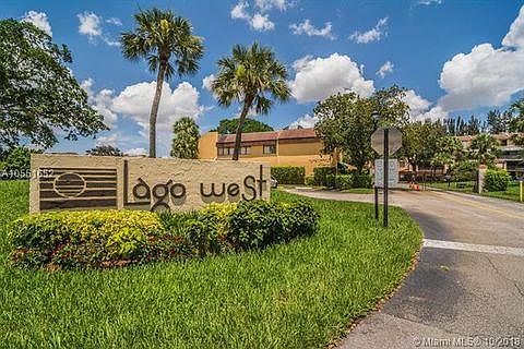 Lago West gated entrance
