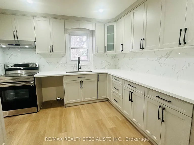 1722 Concession 2 Rd W — Photo 6
