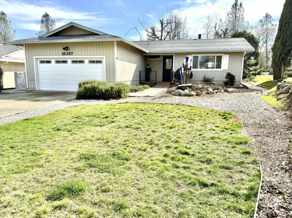 18387 Lake Forest Dr, Penn Valley, CA 95946