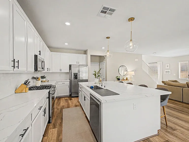 8137 Skye Plum St — Photo 11