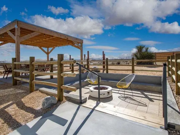 717 Lambert Ln, Landers, CA 92285