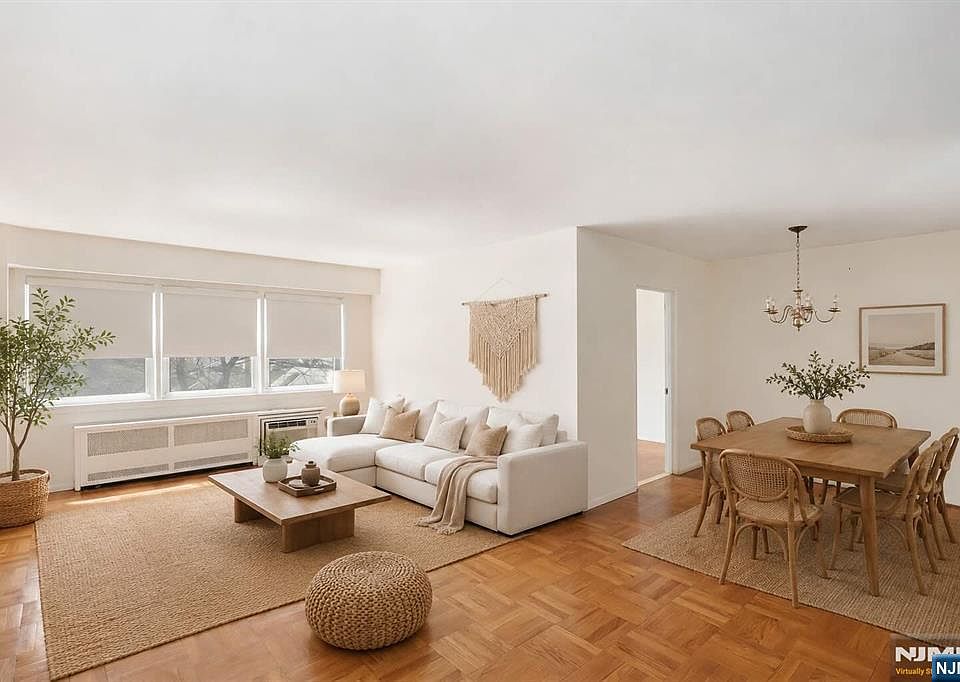 1st image of 415 Claremont Ave #C001d