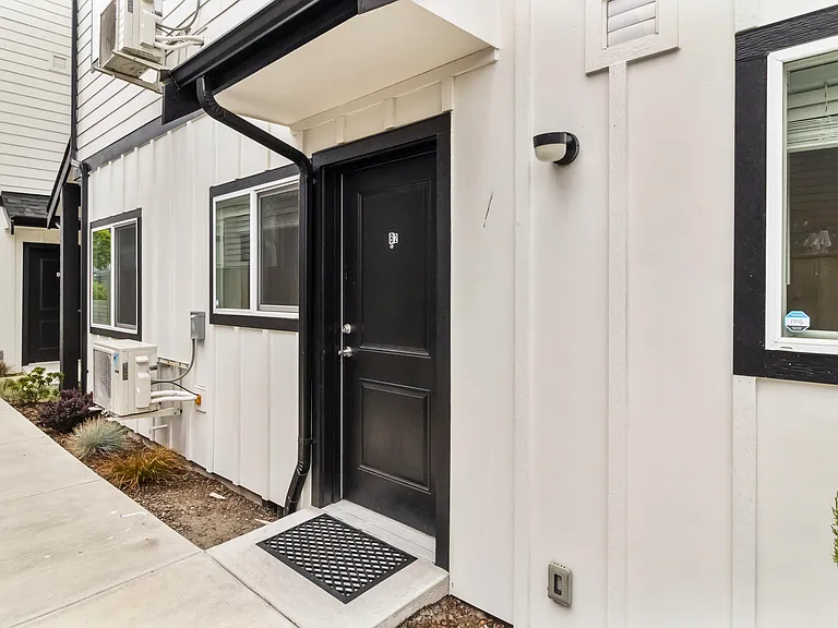 611 Anderson — Photo 26