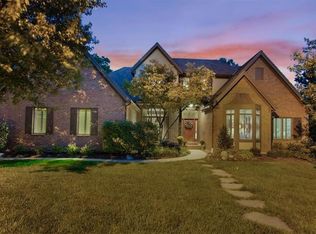 3705 Ironhorse Ct, Leawood, KS 66224